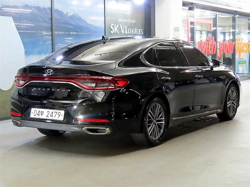 HYUNDAI Grandeur - Vista 4