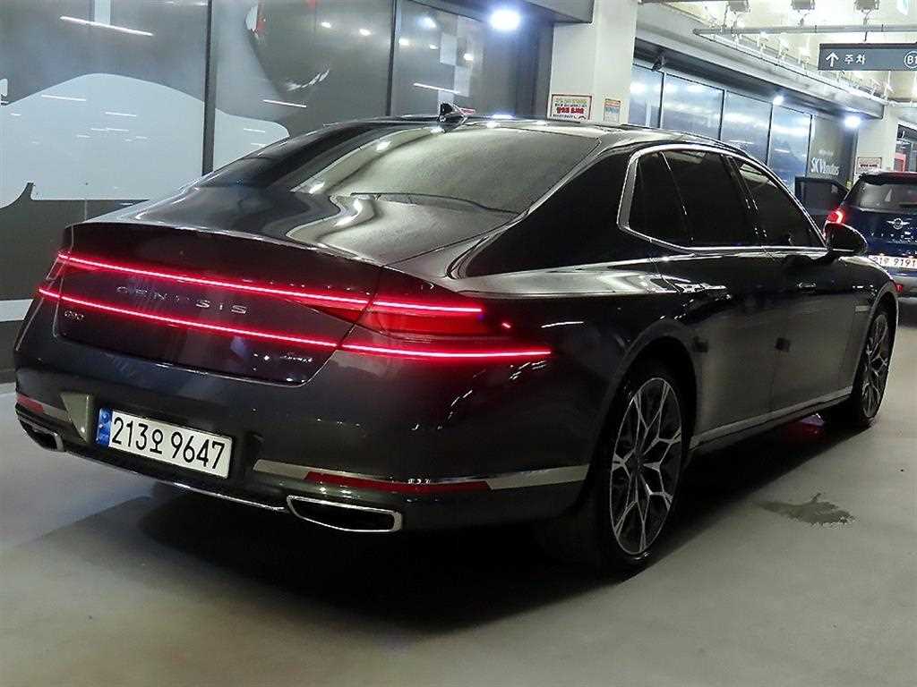 Genesis G90 - Vista 4
