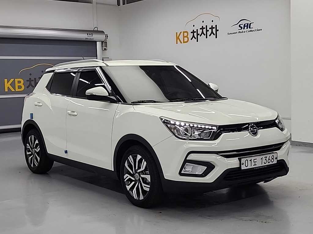 Ssangyong Tivoli - Vista 4