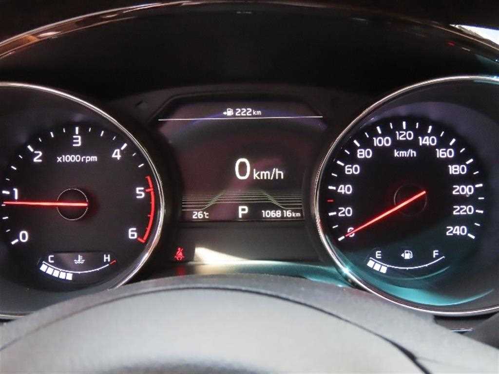 KIA Carnival - Vista 5