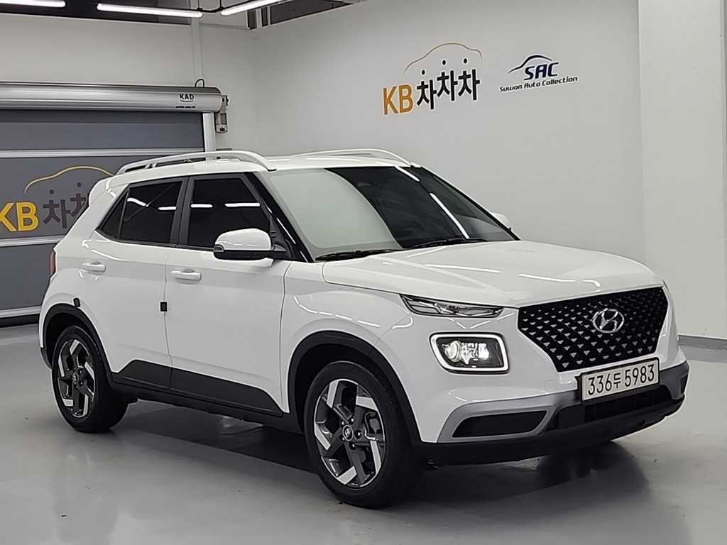 HYUNDAI Venue - Vista 4