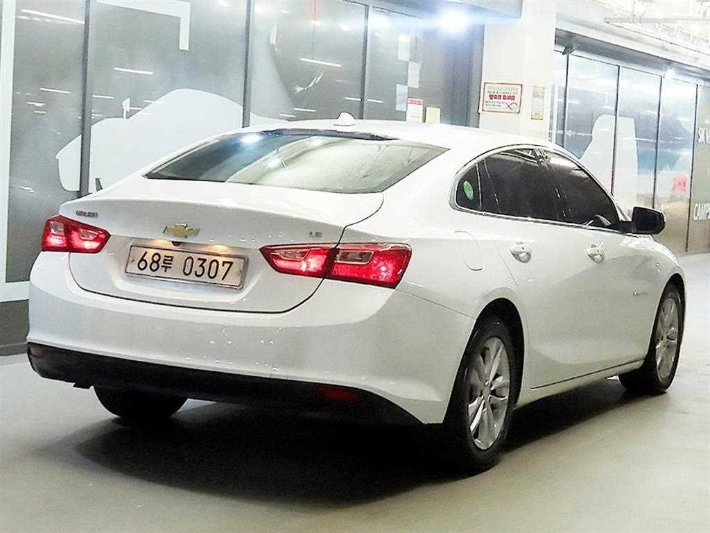 Chevrolet Malibu - Vista 4