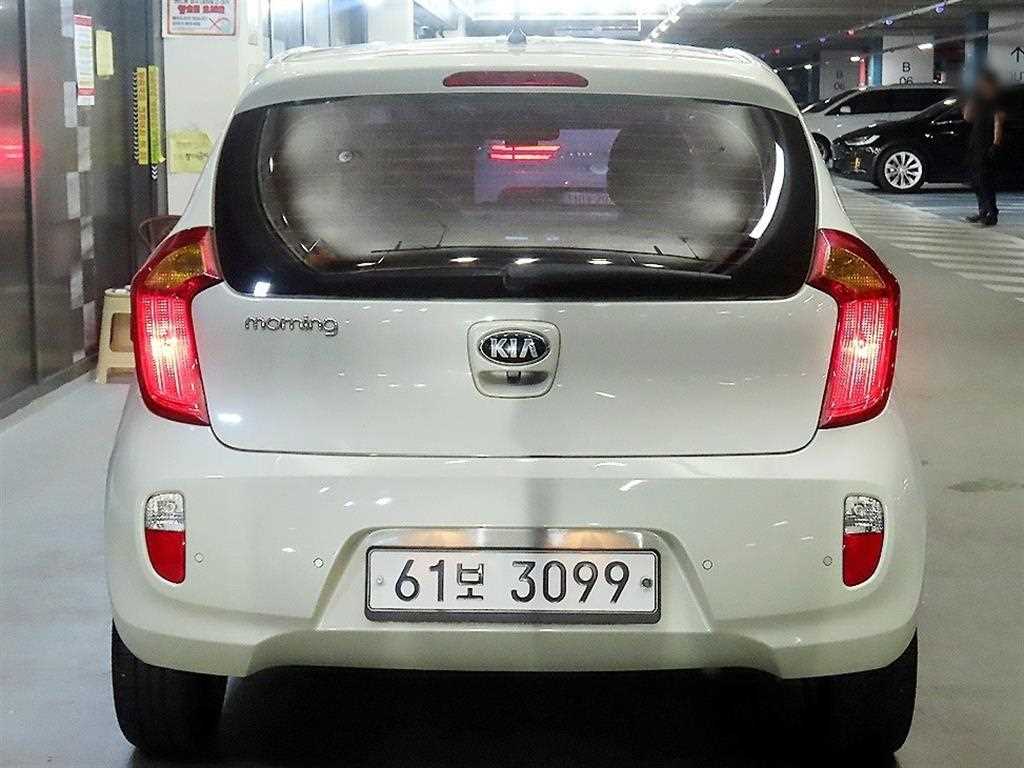 KIA Morning - Vista 5