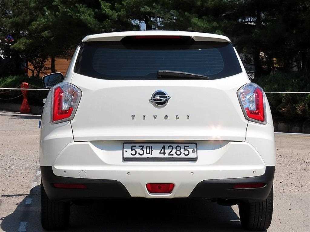 Ssangyong Tivoli - Vista 4