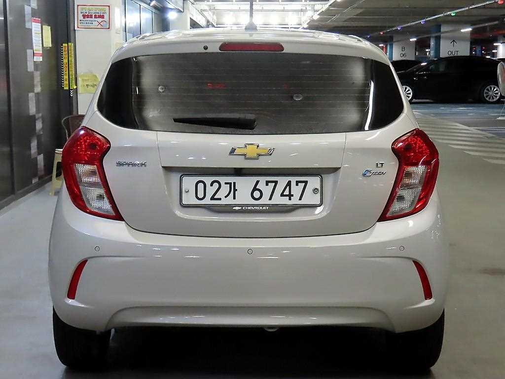 Chevrolet Spark - Vista 5