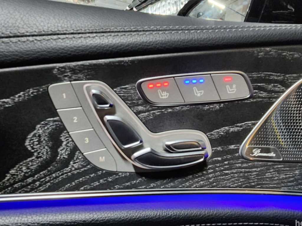 Mercedes Benz CLS Class - Vista 5