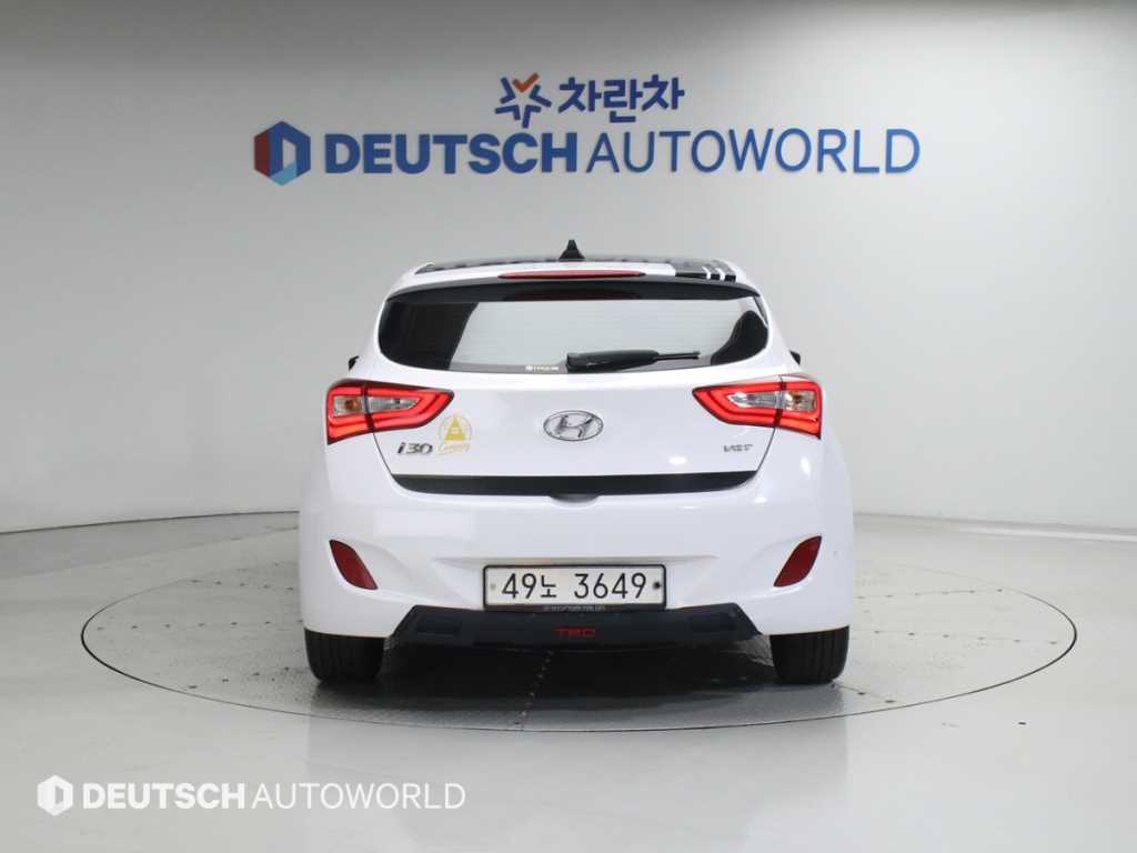 HYUNDAI i30 - Vista 4