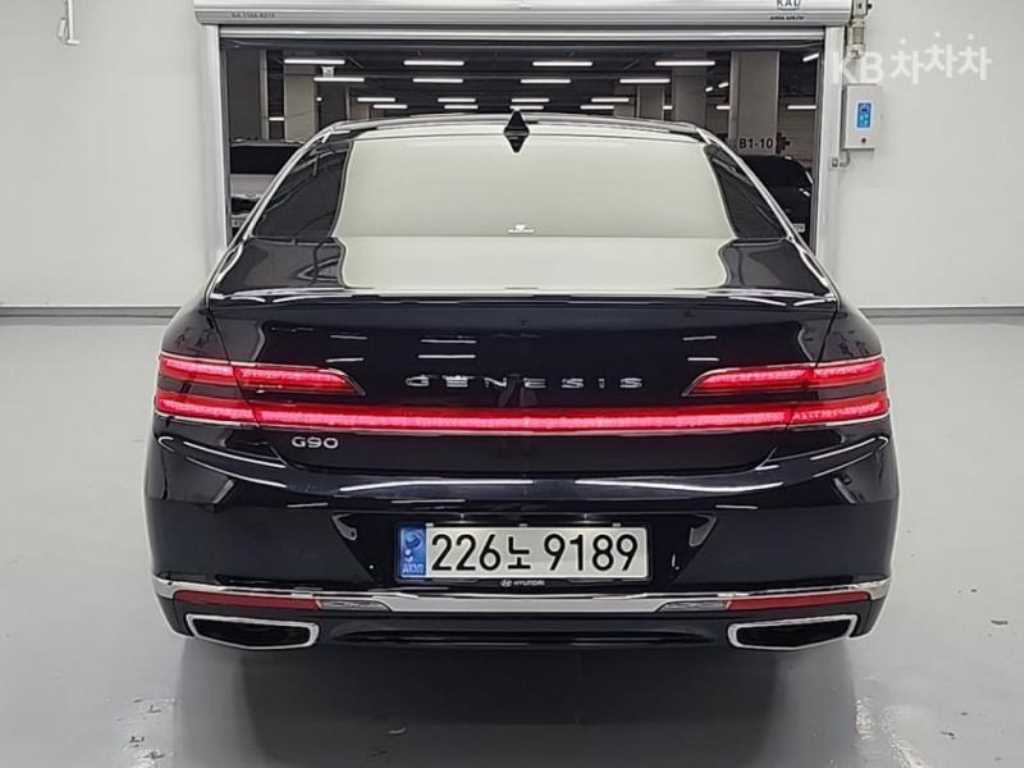 Genesis G90 - Vista 4