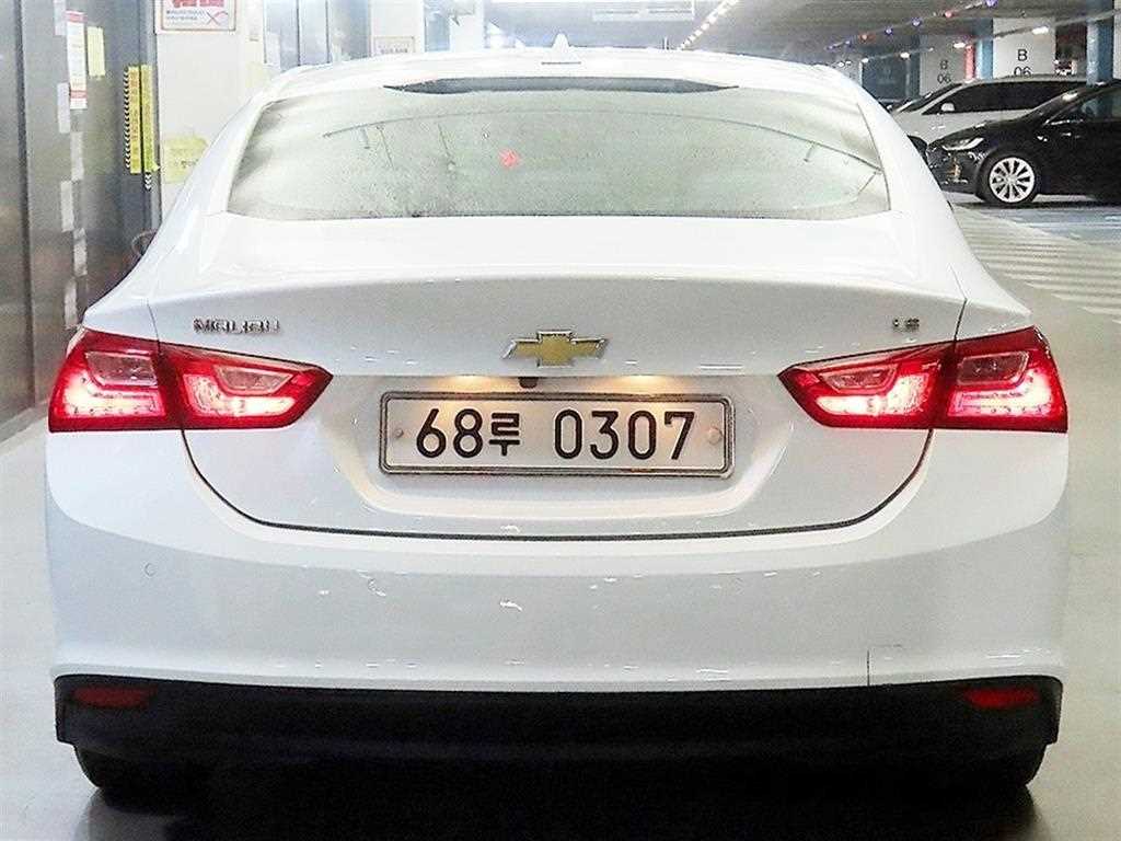 Chevrolet Malibu - Vista 5