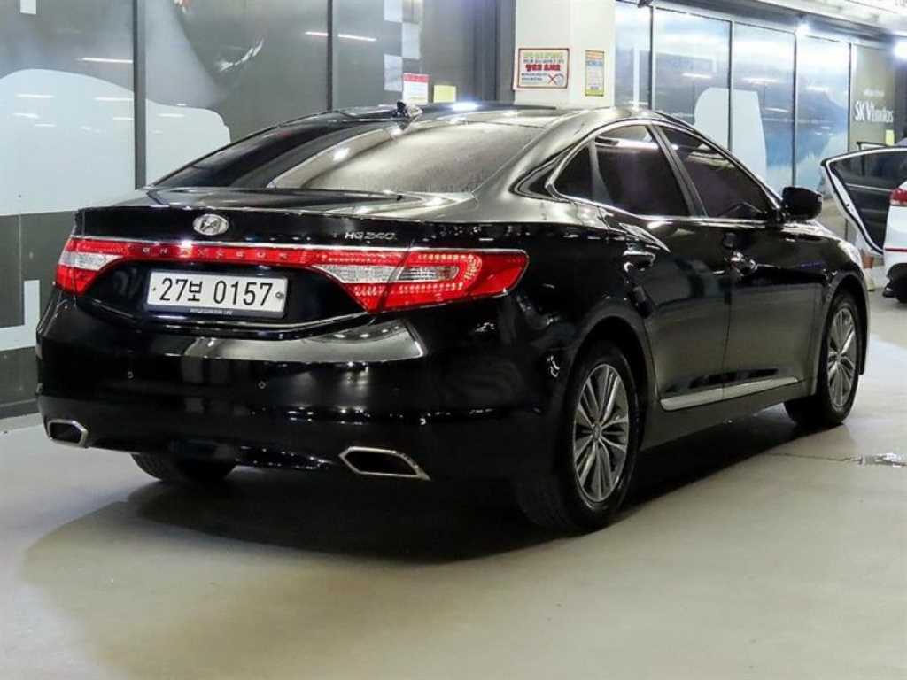 HYUNDAI Grandeur - Vista 4