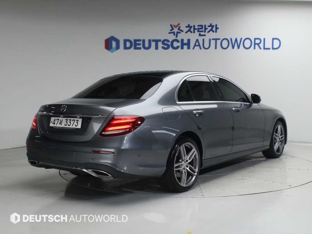 벤츠 E 클래스 E350d 사진 2/20