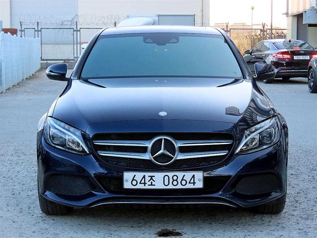벤츠 C 클래스 C220 d 아방가르드 사진 2/19