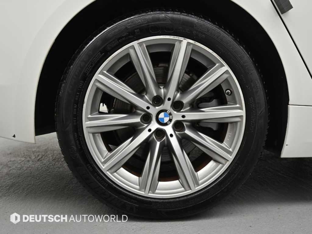 BMW 5 Series - Vista 5