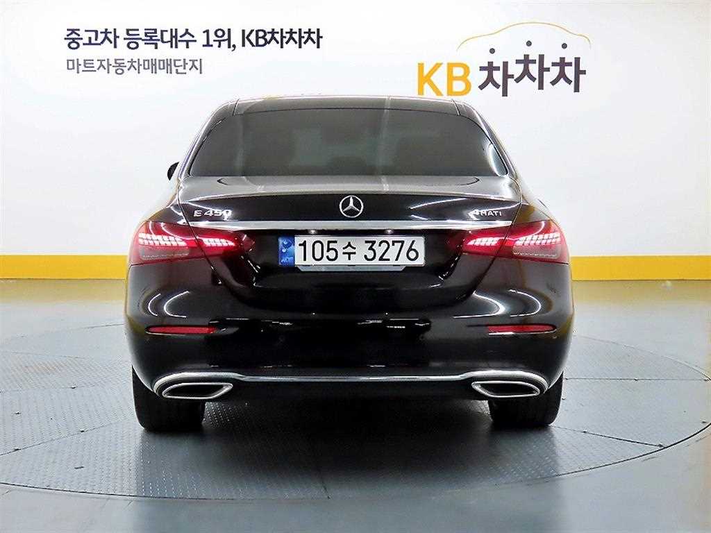Mercedes Benz E class - Vista 4