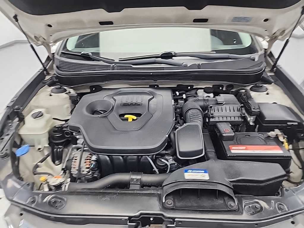 HYUNDAI Sonata - Vista 5