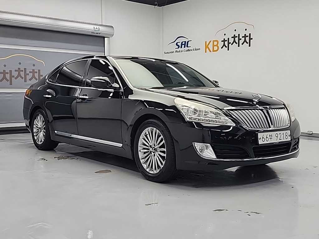 HYUNDAI Equus - Vista 4