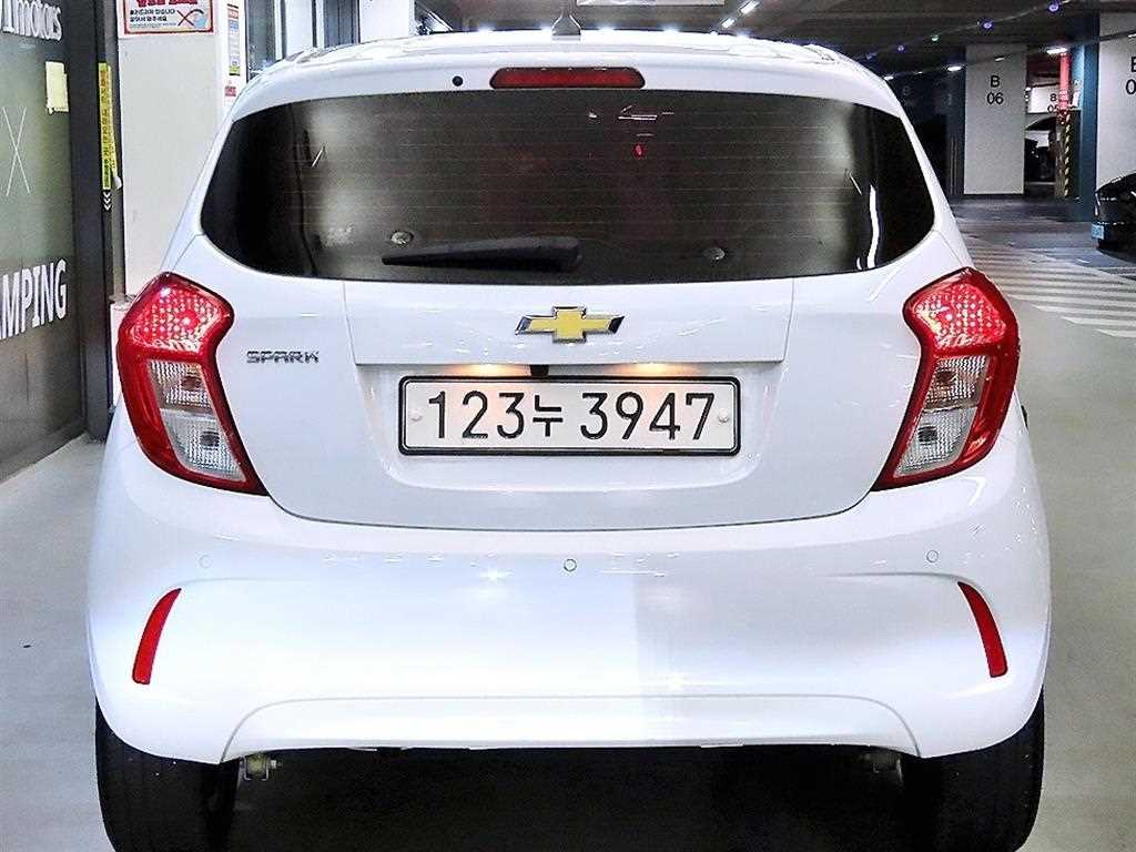 Chevrolet Spark - Vista 5