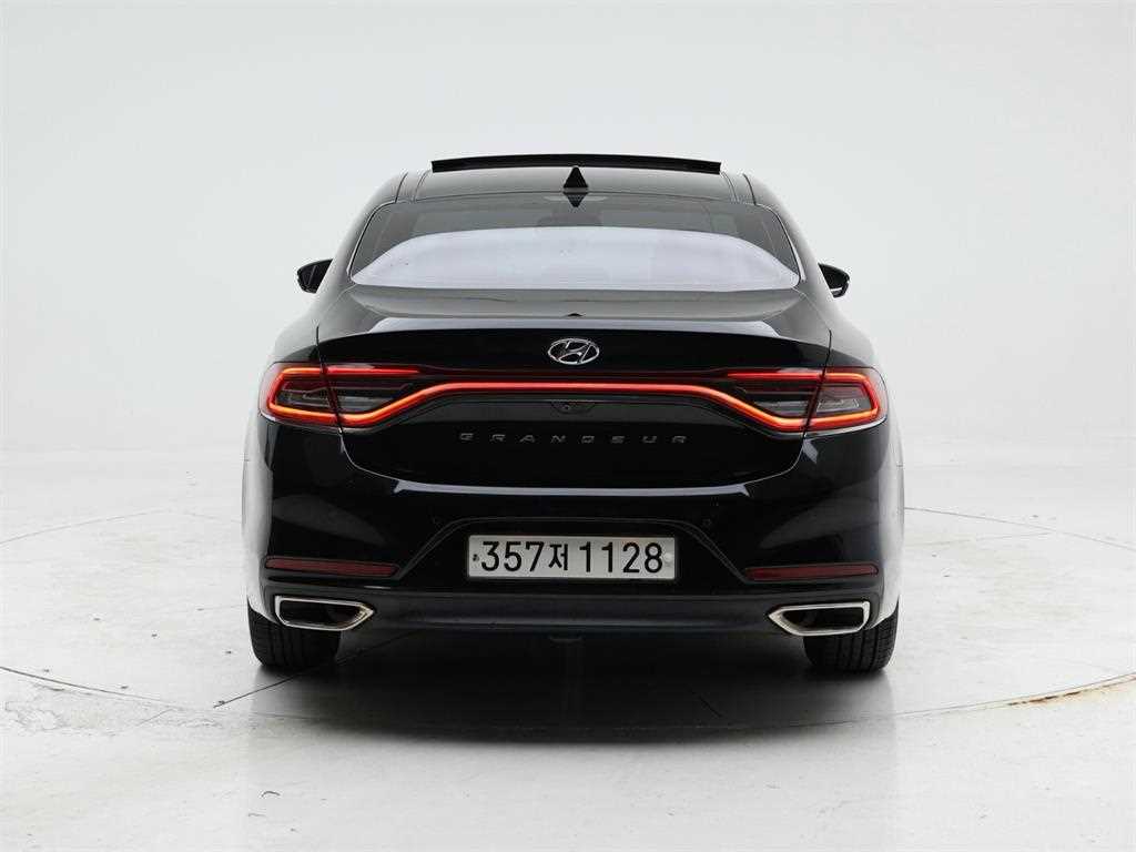 HYUNDAI Grandeur - Vista 5