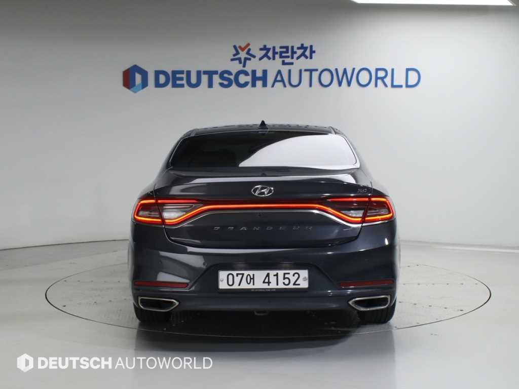 HYUNDAI Grandeur - Vista 4