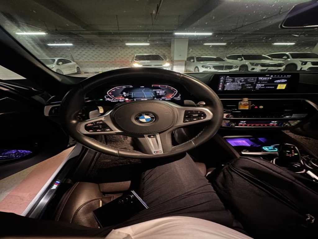 BMW 5 Series - Vista 5