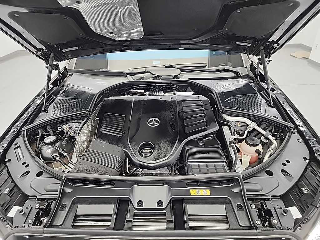 Mercedes Benz S Class - Vista 5