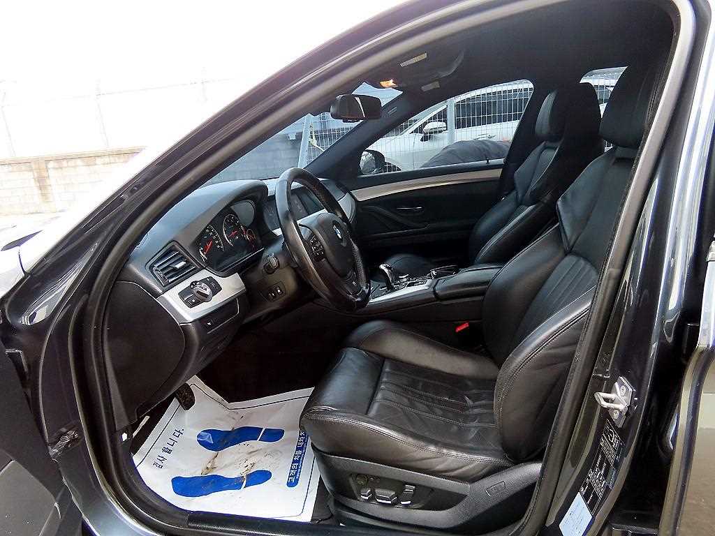 BMW 5 Series - Vista 5