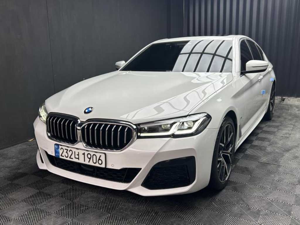 BMW 5시리즈 530i M 스포츠 사진 2/19