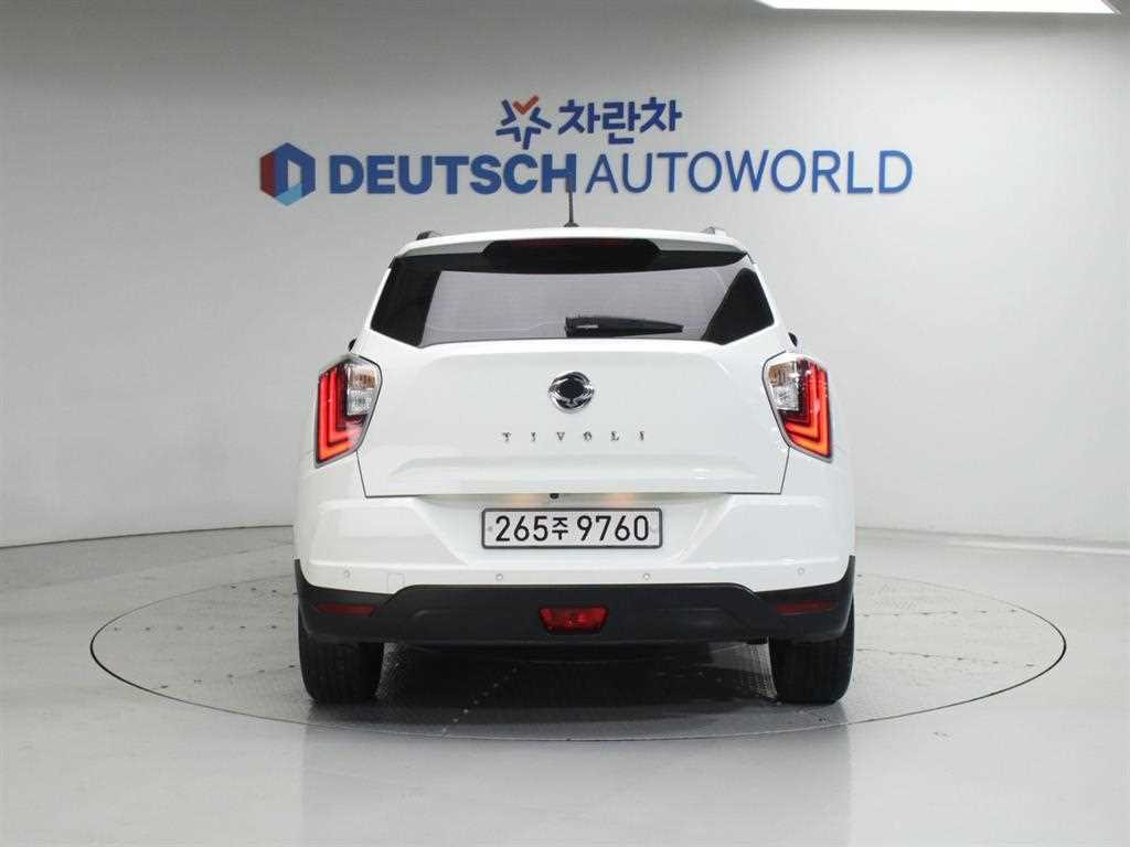 Ssangyong Tivoli - Vista 4
