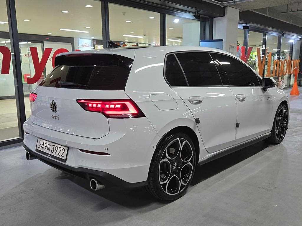 Volkswagen Golf - Vista 4