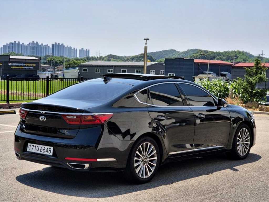 KIA K7 - Vista 4