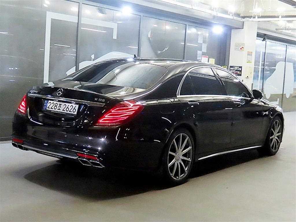 Mercedes Benz S Class - Vista 4