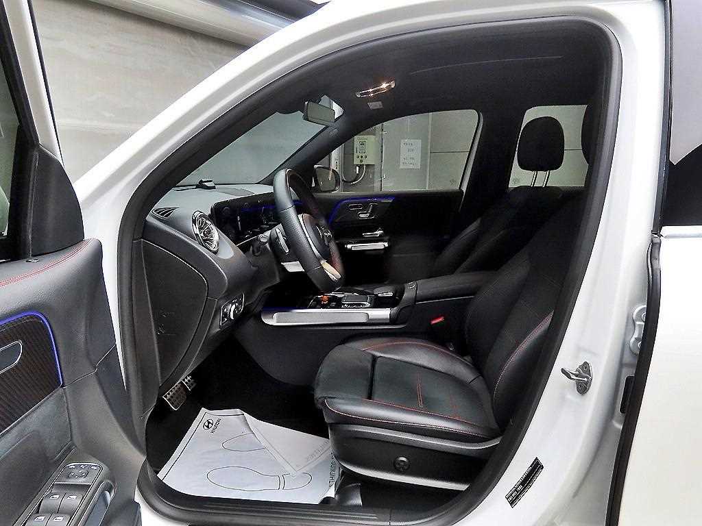 Mercedes Benz GLB Class - Vista 5