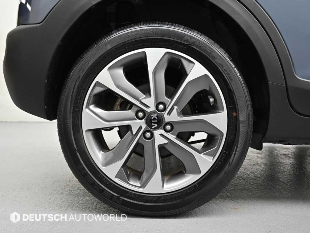 KIA Stonic - Vista 5