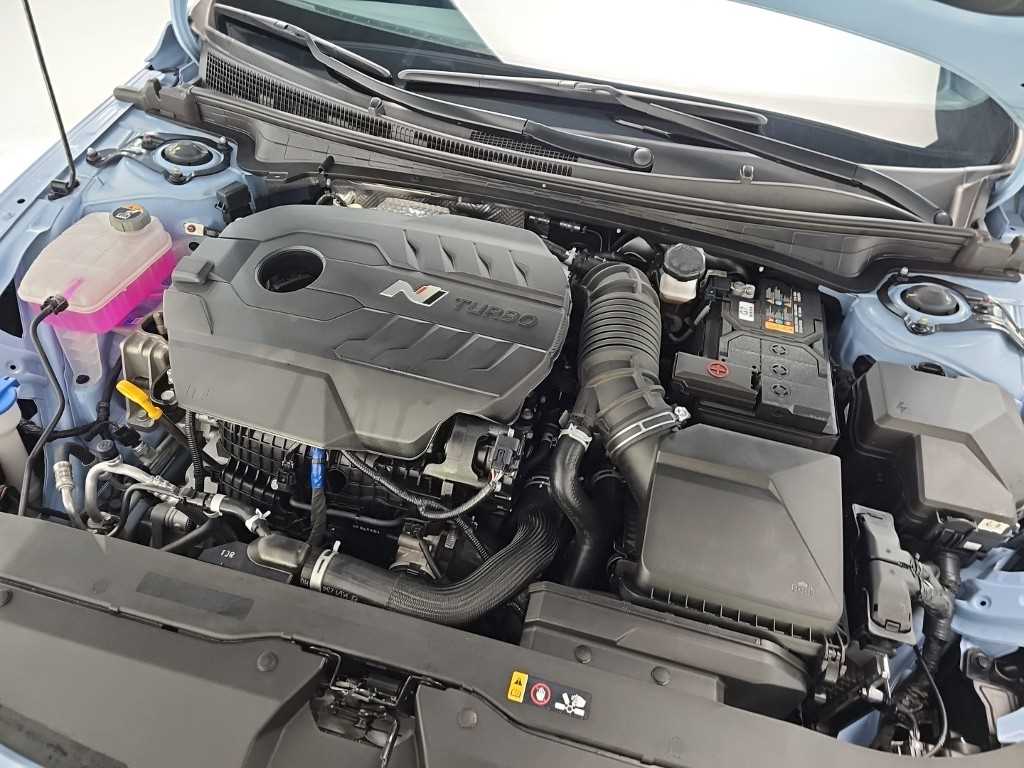 HYUNDAI Avante - Vista 5