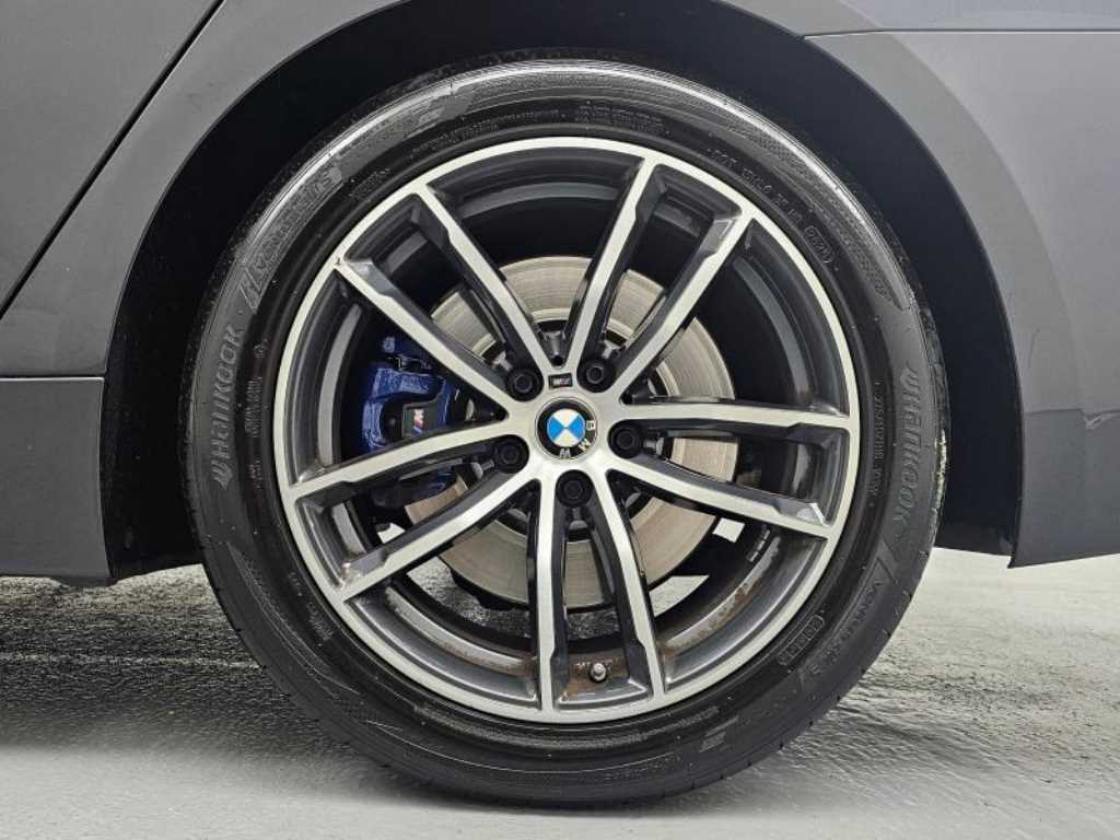 BMW 5 Series - Vista 5