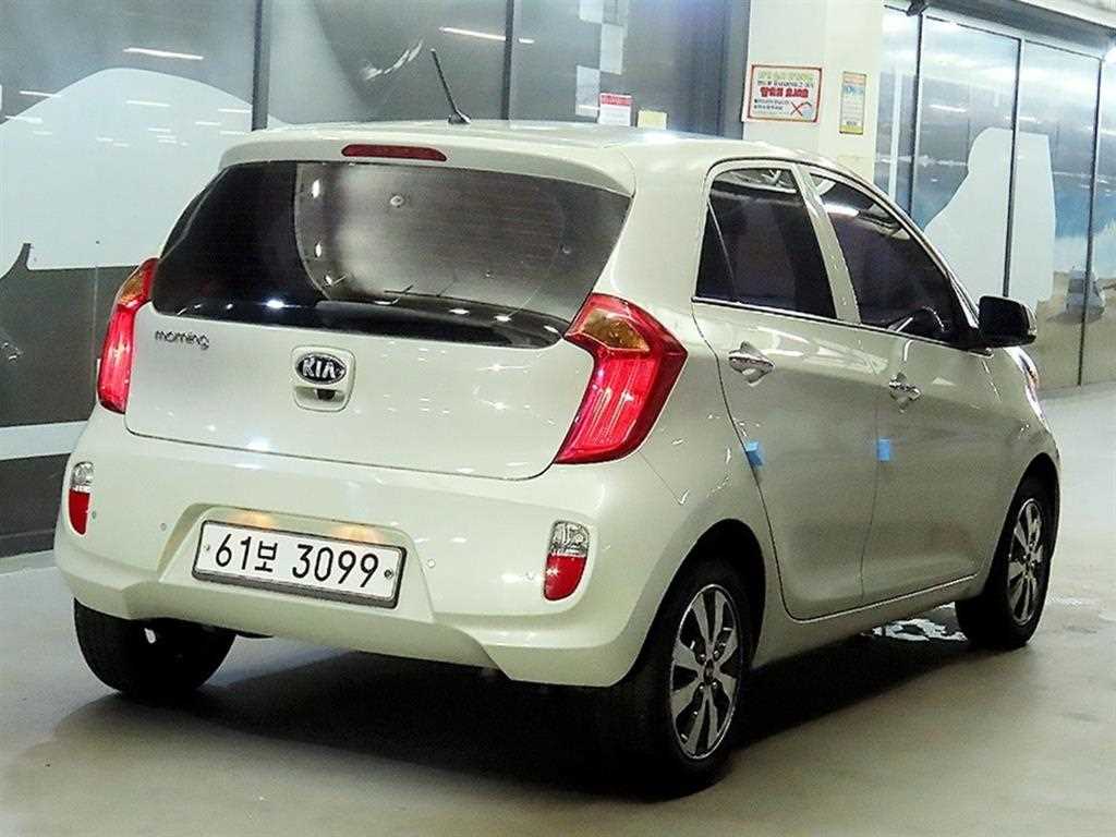 KIA Morning - Vista 4