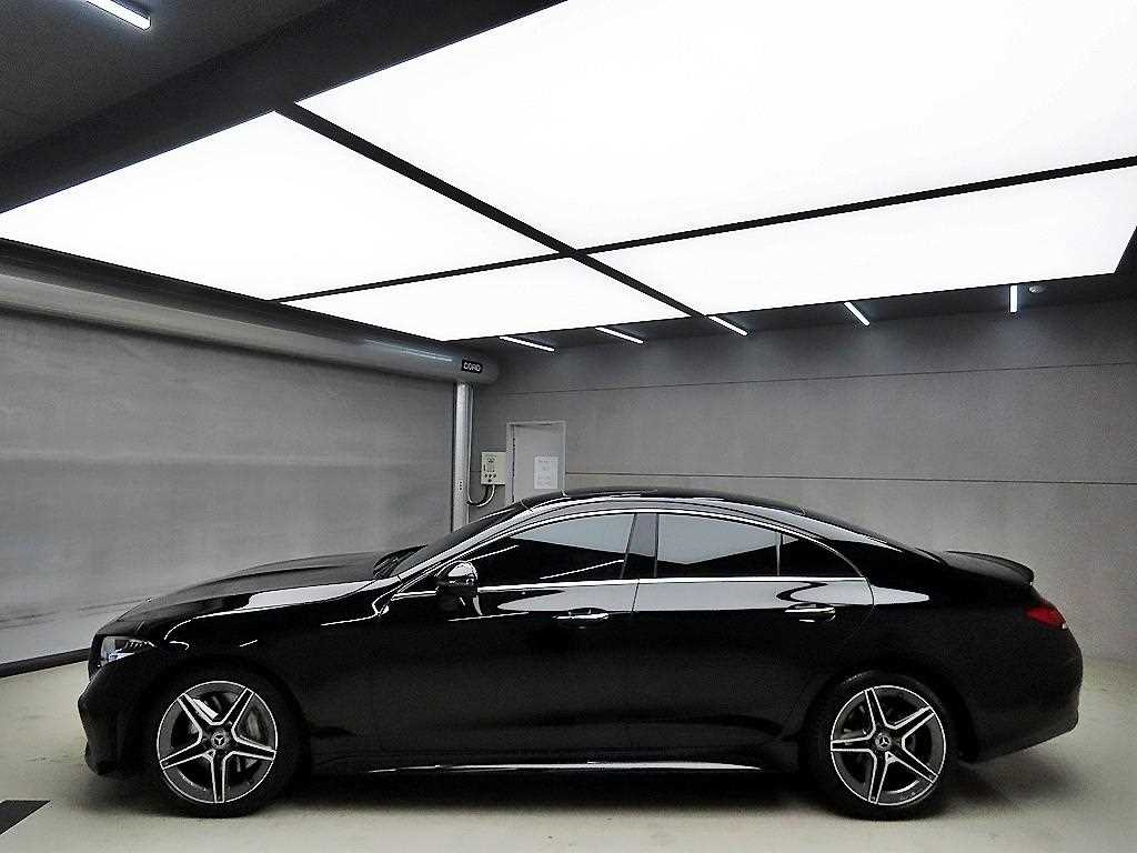 Mercedes Benz CLS Class - Vista 4