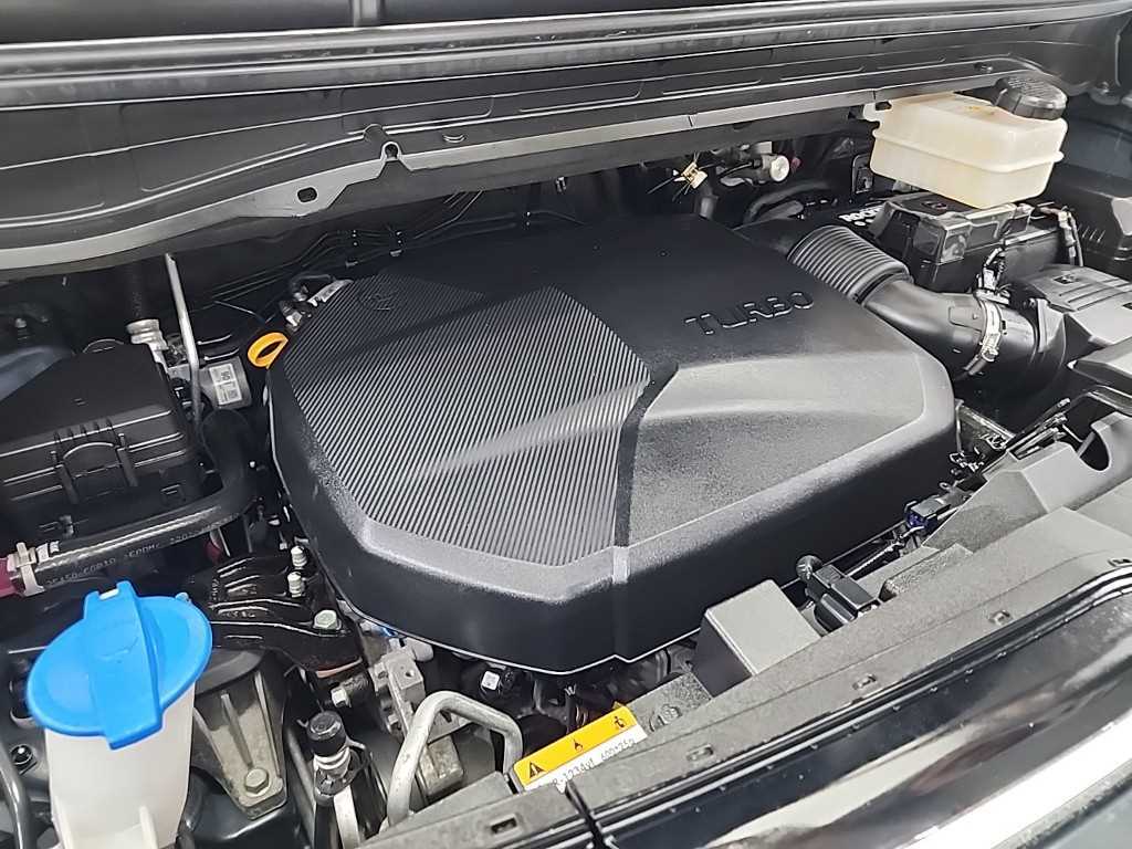 HYUNDAI Staria - Vista 5