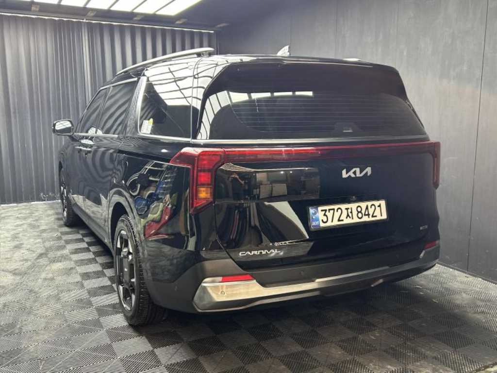 KIA Carnival - Vista 4
