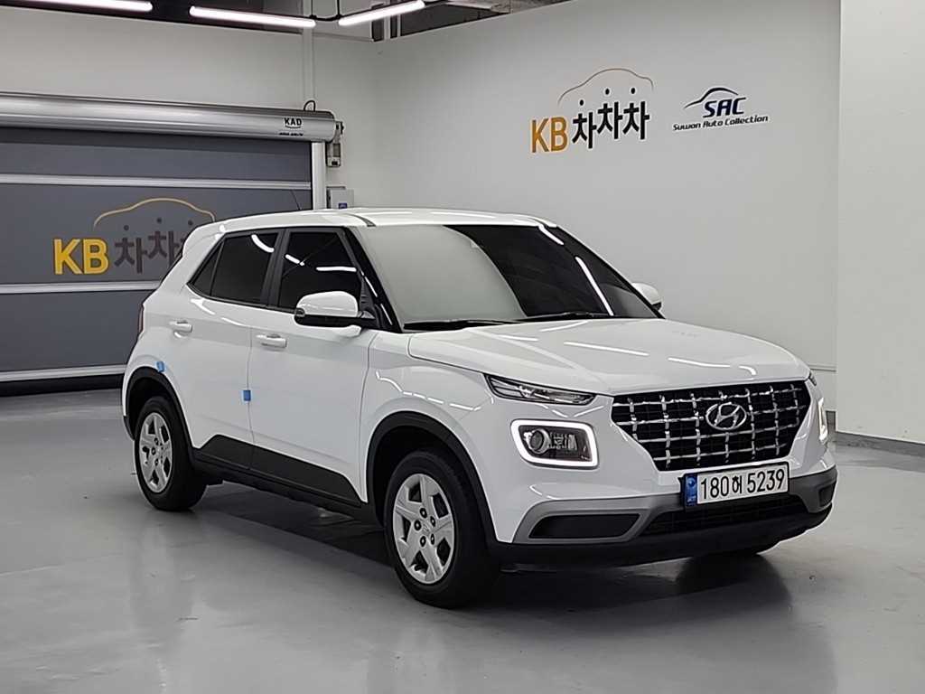 HYUNDAI Venue - Vista 4