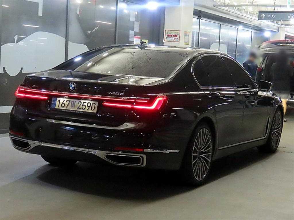BMW 7 Series - Vista 4