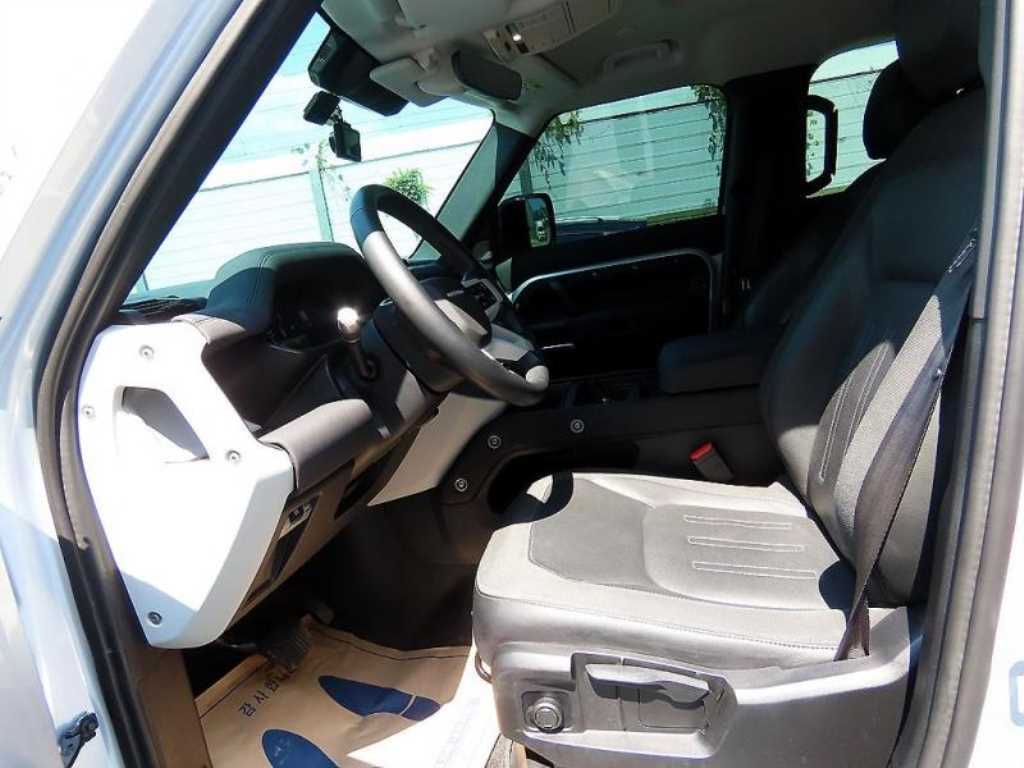 Land Rover Defender - Vista 5