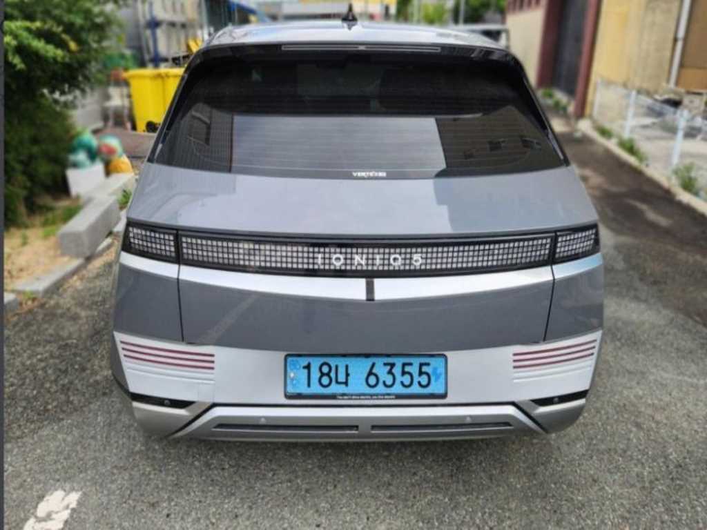HYUNDAI Ioniq 5 - Vista 4