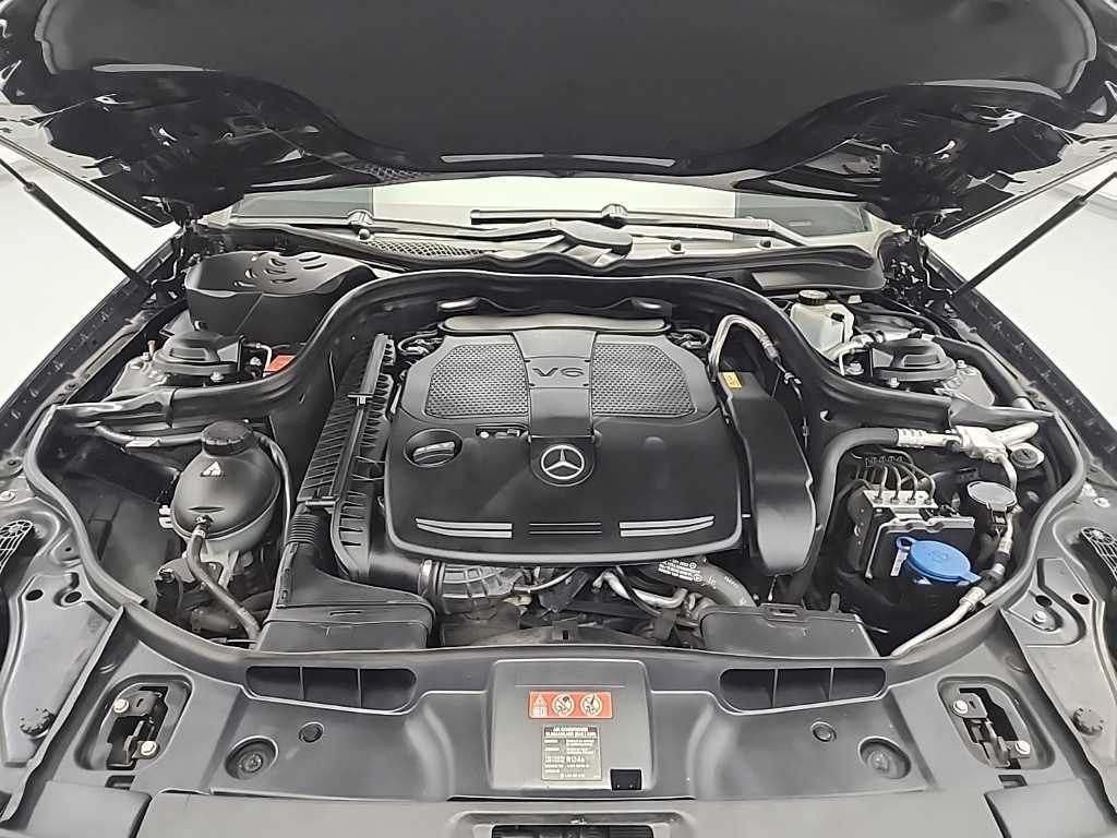 Mercedes Benz CLS Class - Vista 5
