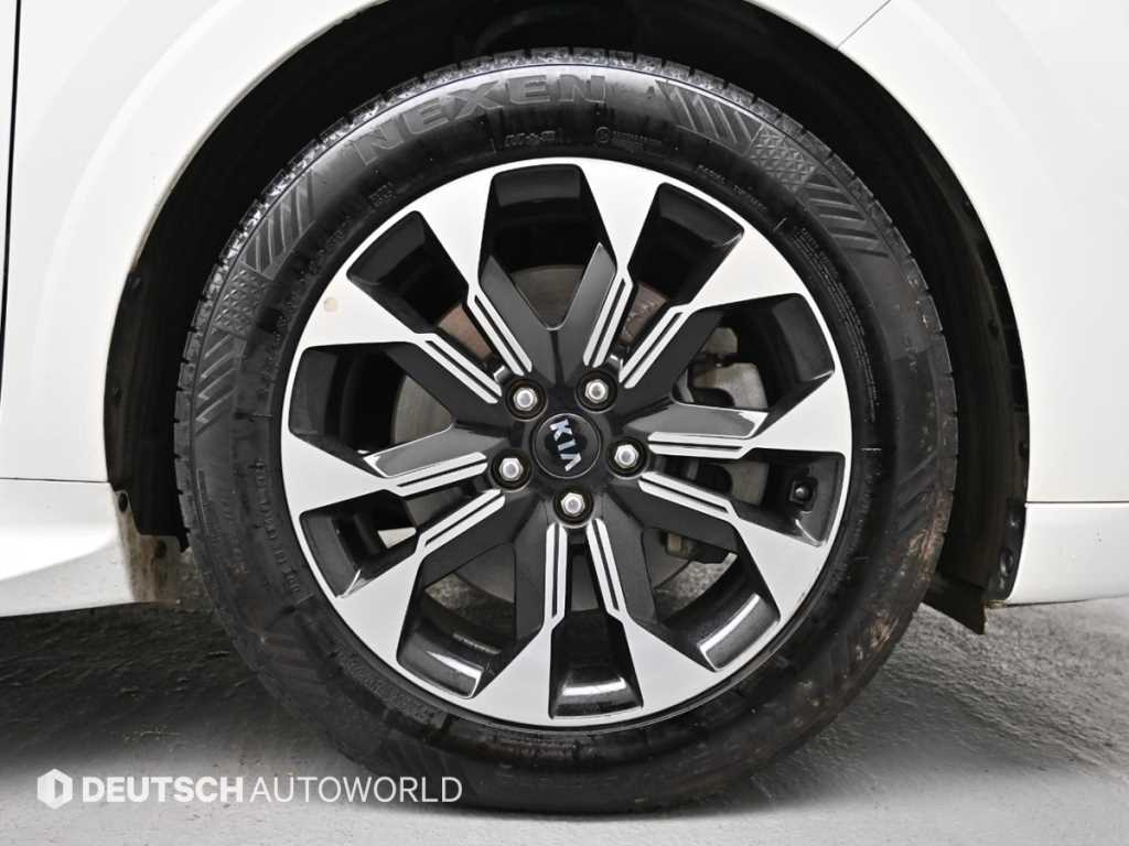 KIA Carnival - Vista 5