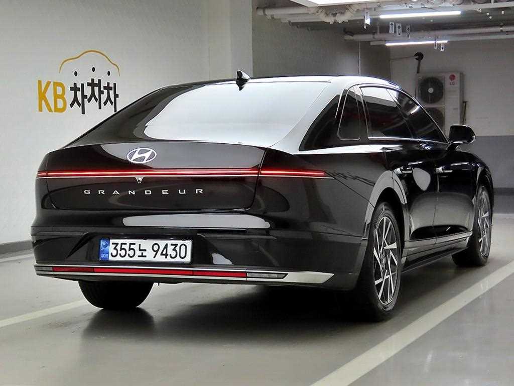 HYUNDAI Grandeur - Vista 4