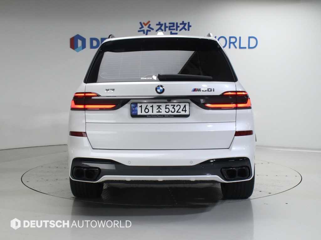 BMW X7 - Vista 4