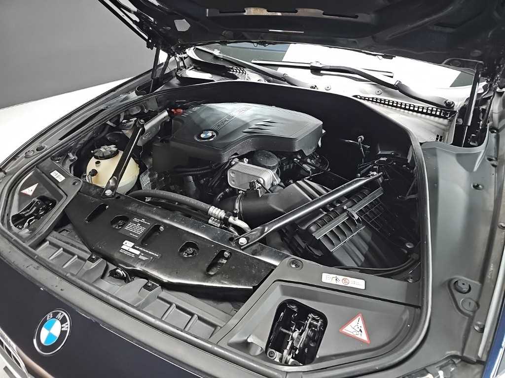 BMW 5 Series - Vista 5
