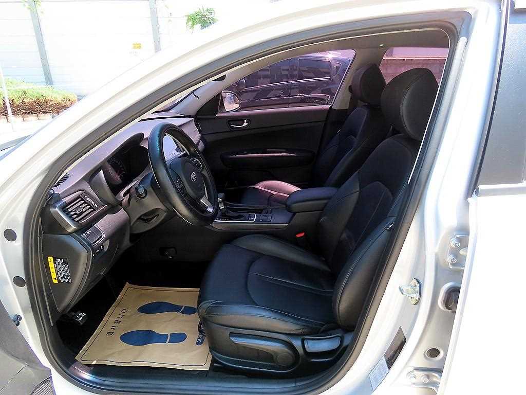 KIA K5 - Vista 5