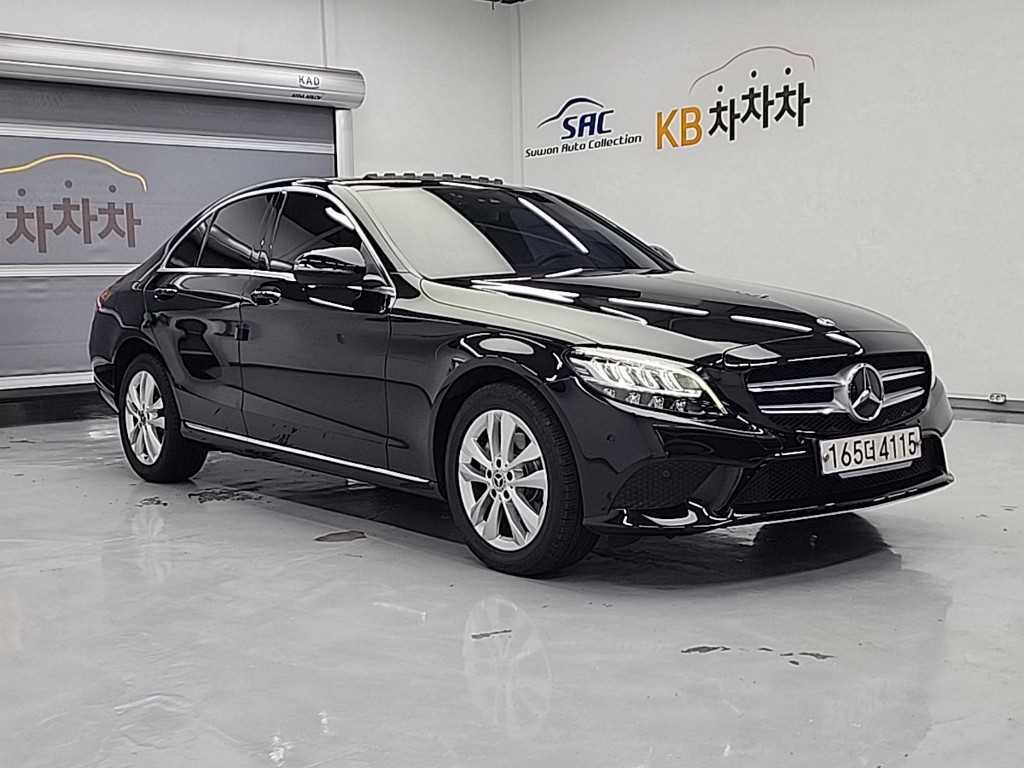 Mercedes Benz C Class - Vista 4